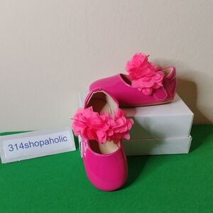 Toddler Girls Pink Patent Leather Shoes With Flowers